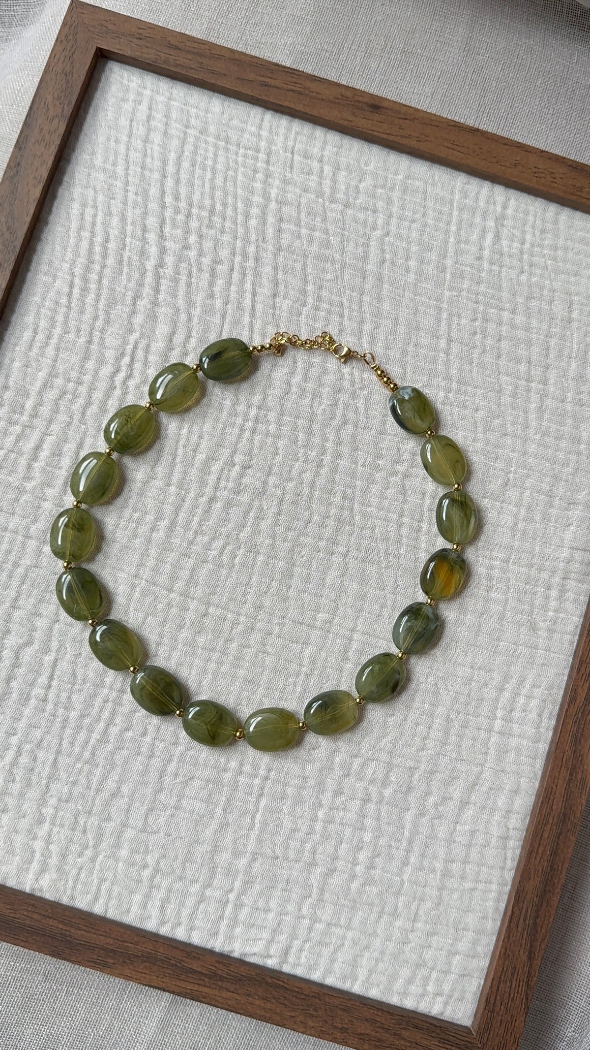 Collier Amande olive