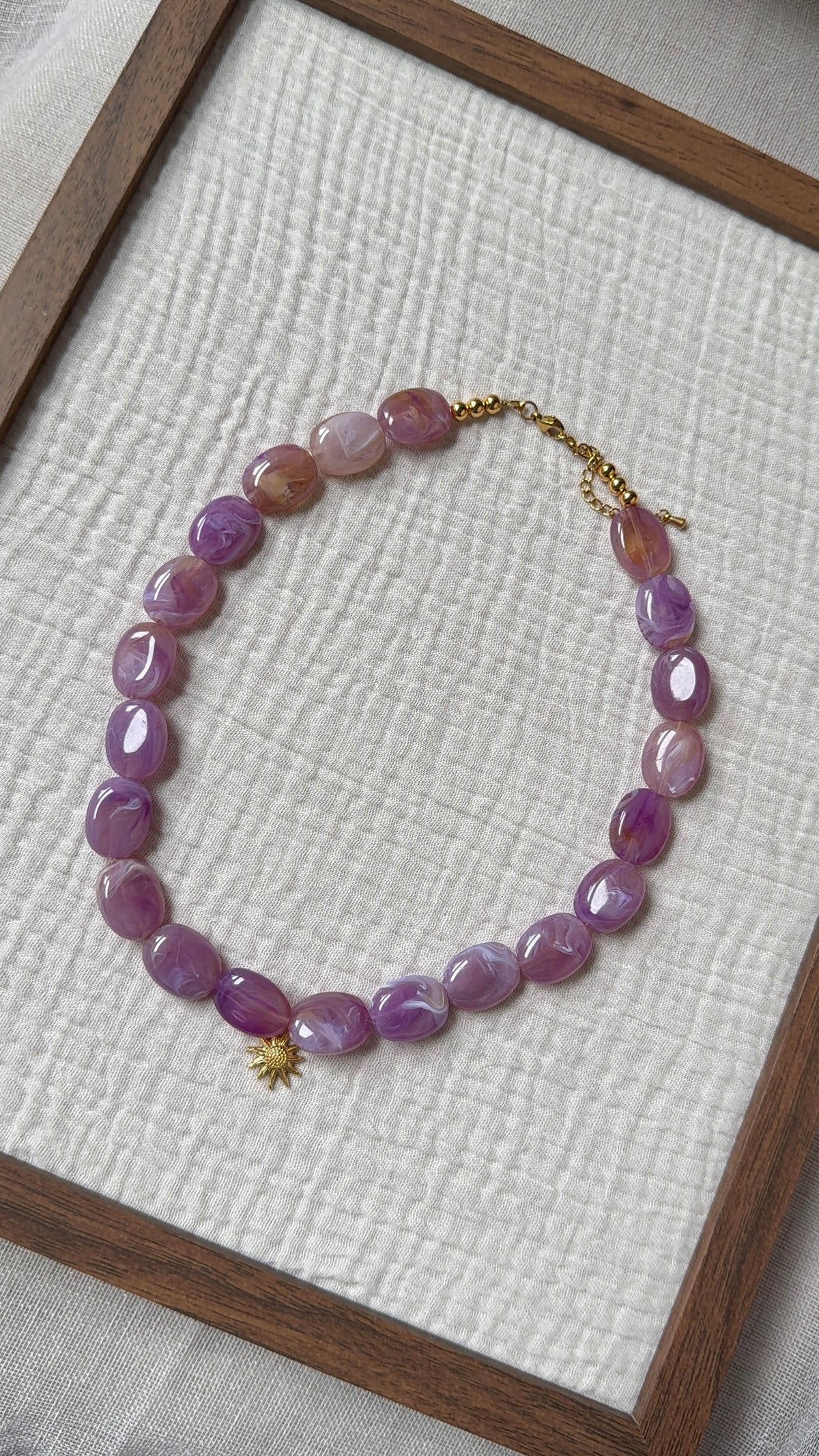 Collier Amande lila